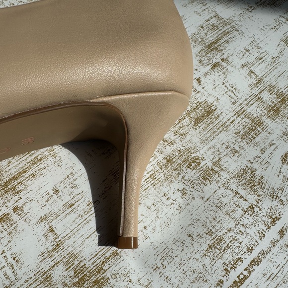 CHARLES BY CHARLES DAVID Mid-Heel Pointy Toe Nude Pumps STYLE ANGELICA - Picture 8 of 11
